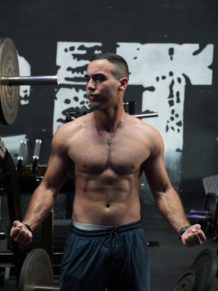 Osman en el gimnasio